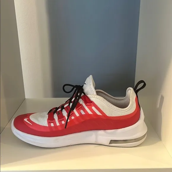 Nike Red and White Sneakers Dynamic Design