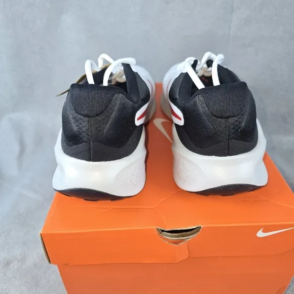Nike Reveletion 7 White and Black Sneakers with Red Swoosh men's size10.5 **NEW*