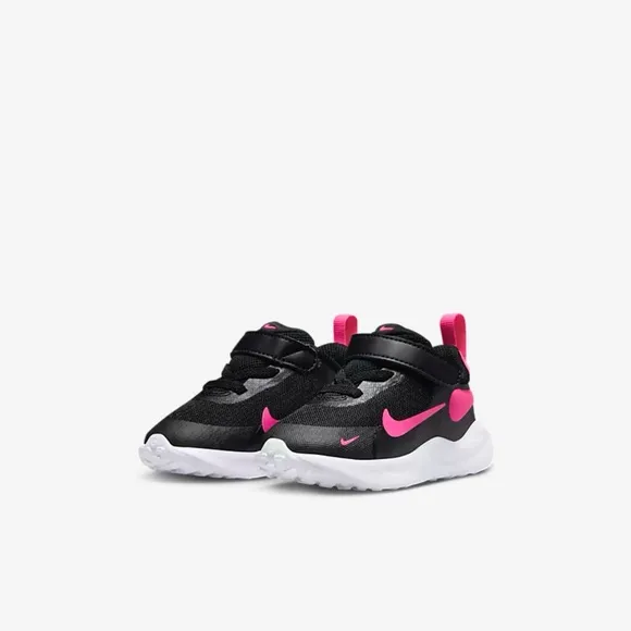 Nike Revolution 7 Kids' Sneakers - Black and Pink Size 5c