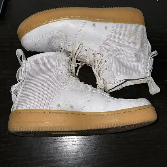 Nike SF AIR FORCE 1 WOMANS Mid Vast Grey Sneakers Size 9 Laces/Strap/zipper