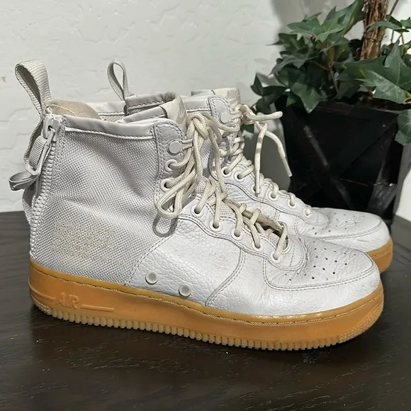 Nike SF AIR FORCE 1 WOMANS Mid Vast Grey Sneakers Size 9 Laces/Strap/zipper
