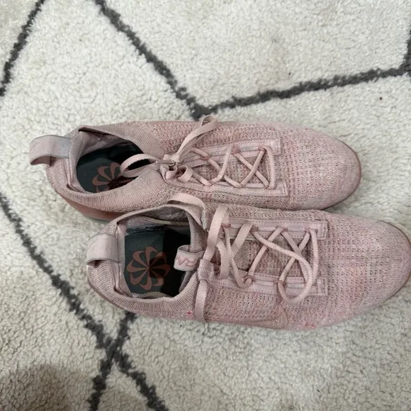 Nike Sneakers Vapormax Flyknit in Pink Oxford