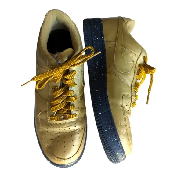 NikeiD Custom Designed  Gold and Black Sneakers 2015 Size 8.5