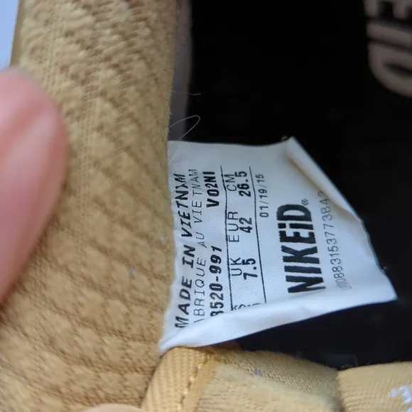 NikeiD Custom Designed  Gold and Black Sneakers 2015 Size 8.5