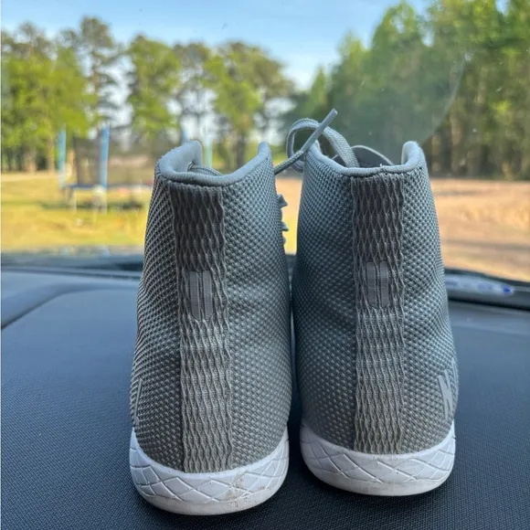 NOBULL Gray High-Top Sneakers with Minimalist Design