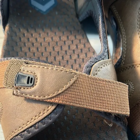Nunn Bush Brown Sandals