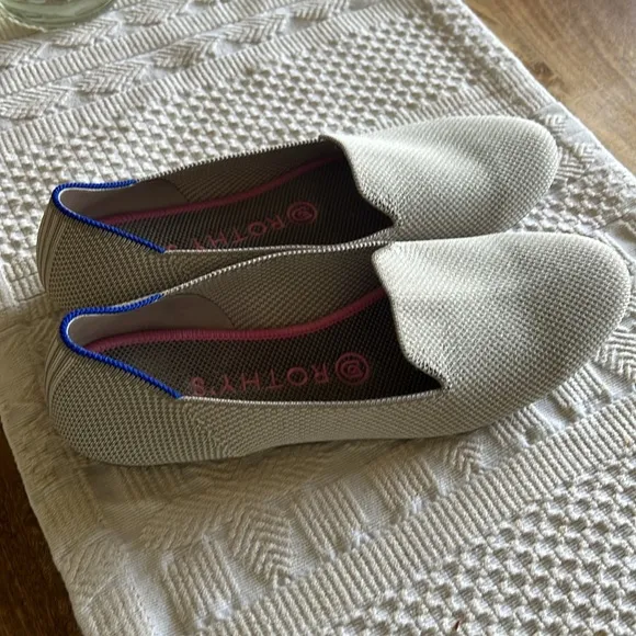 NWOB Rothy’s linen double stitch loafers size 8.5* retired*