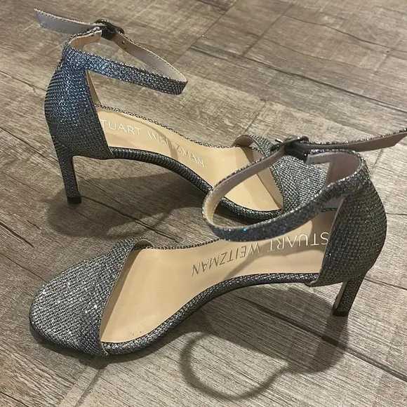 NWOB!! Stuart Weitzman - Nunakedstraight Strap Sandal Mid Heel Sandals - 4.5B