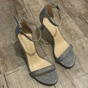 NWOB!! Stuart Weitzman - Nunakedstraight Strap Sandal Mid Heel Sandals - 4.5B