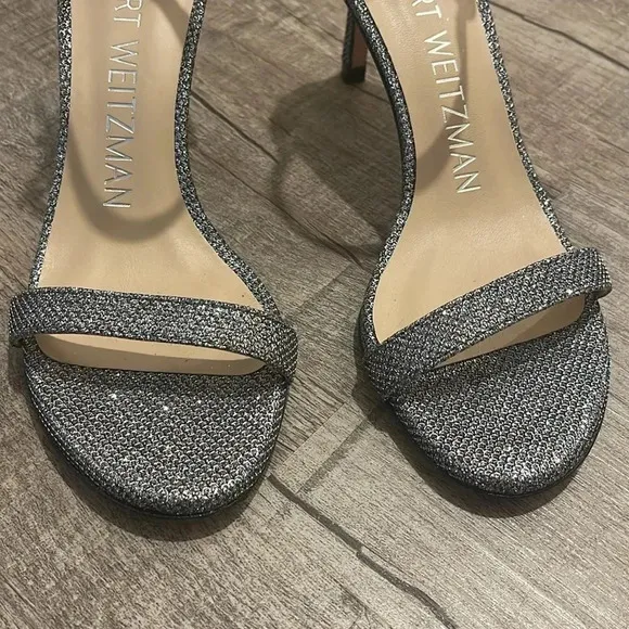 NWOB!! Stuart Weitzman - Nunakedstraight Strap Sandal Mid Heel Sandals - 4.5B