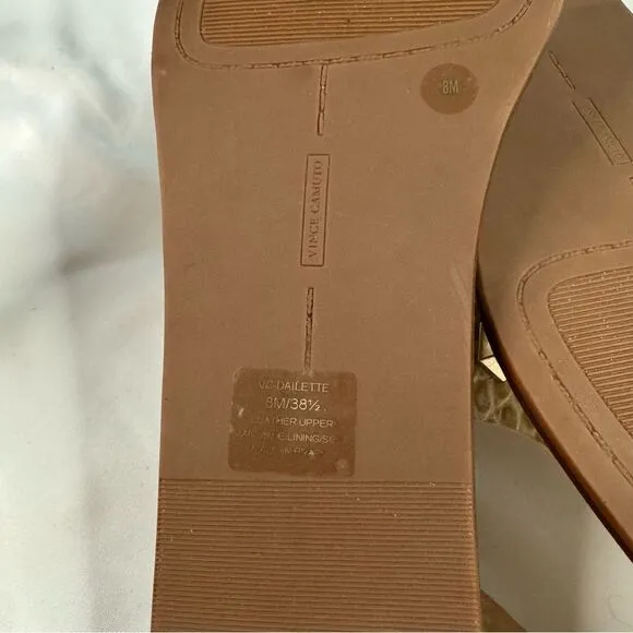 NWOB Vince Camuto Size 8 White Reptile Dailette Thong Sandal Studded Ankle Strap