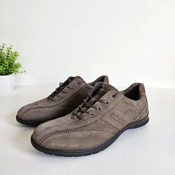 NWOT Ecco Womens Size 38 Taupe Suede Leather Academia Lace Up Comfort Flat Shoes