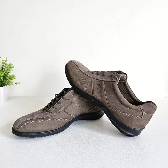 NWOT Ecco Womens Size 38 Taupe Suede Leather Academia Lace Up Comfort Flat Shoes