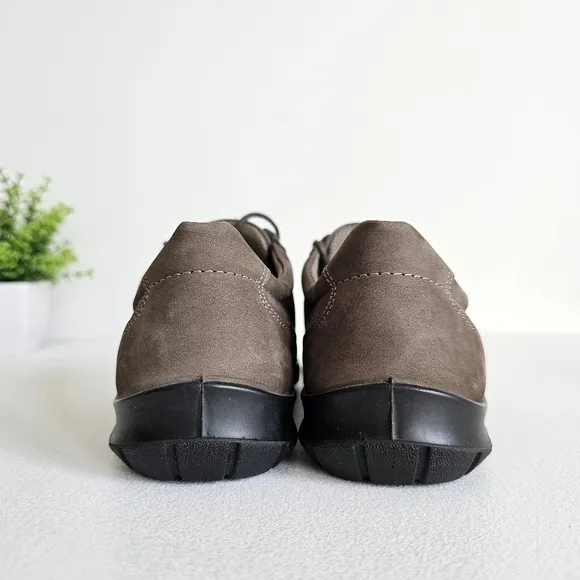 NWOT Ecco Womens Size 38 Taupe Suede Leather Academia Lace Up Comfort Flat Shoes