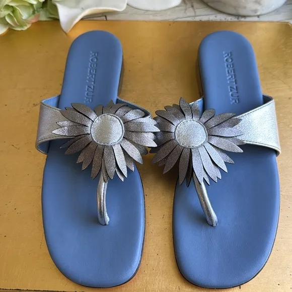 NWOT! Robert Zur Sunflower Thong Sandals