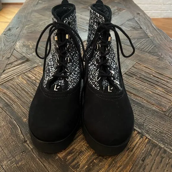 NWOT Women’s Larroude Vail Ankle Platform Boots – Sz 9
