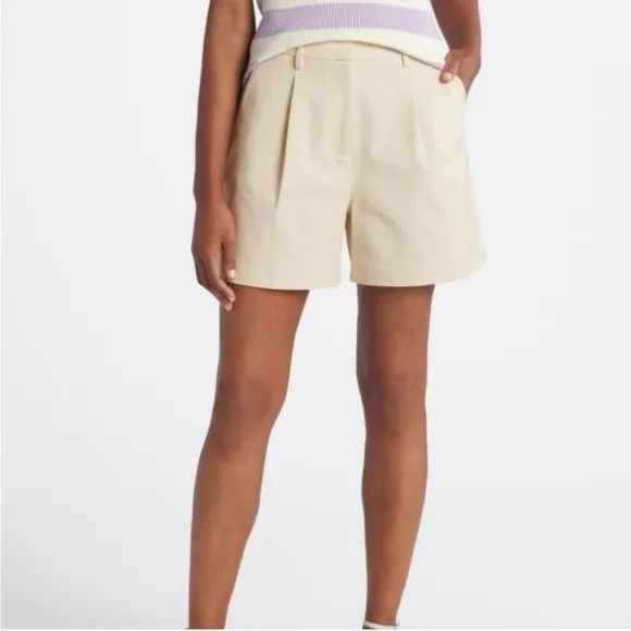 NWT 41 Hawthorn Becca High Rise Pleated Shorts Whitecap Gray Size 12