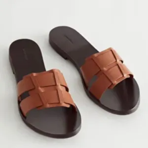 NWT &amp; Other Stories Sz 7 Duo Strap Leather Sandals