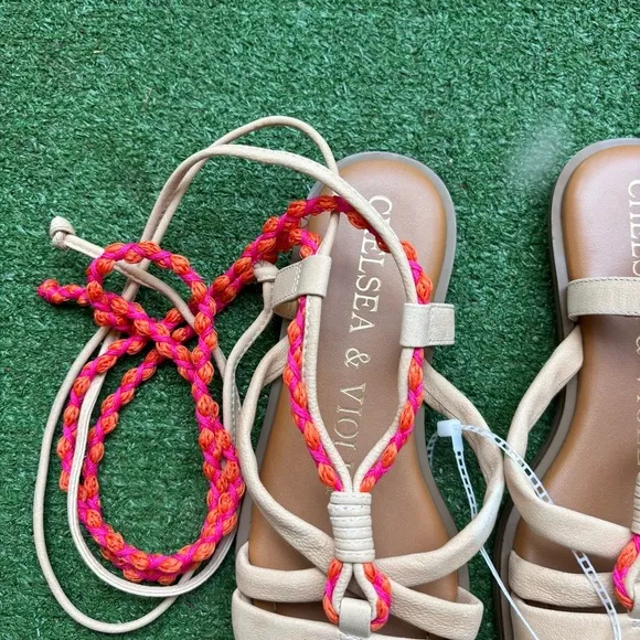NWT Chelsea &amp; Violet Women's Beige and Pink Lace Up Flat Sandals Size 6.5