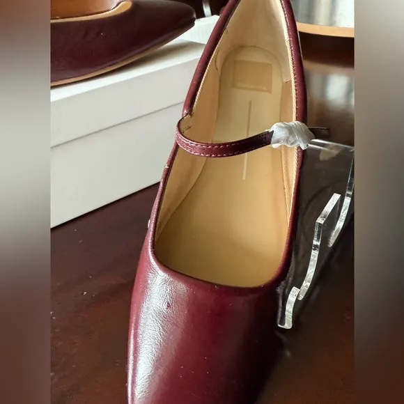 NWT - Dolce Reyes Cranberry Red Ballet Buckle Flats - Size 7 US For Work Costume