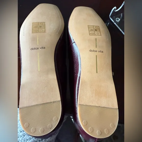 NWT - Dolce Reyes Cranberry Red Ballet Buckle Flats - Size 7 US For Work Costume