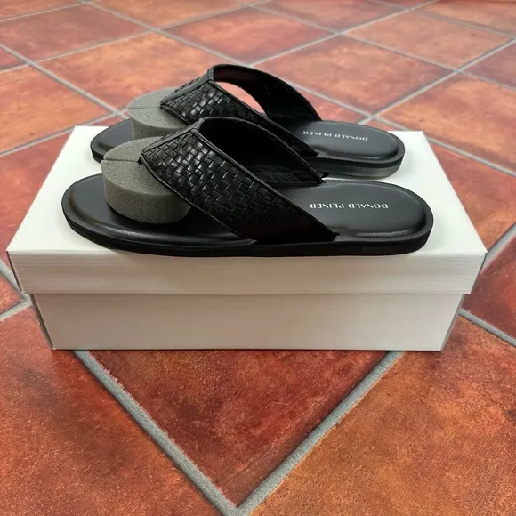 NWT Donald Pliner Woven Leather Sandals Mens Size 10