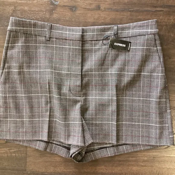 NWT Express Editor high rise plaid shorts