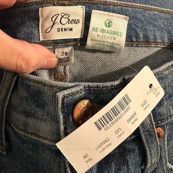 NWT J. Crew Demi-Boot Crop Jean in Indigo Jones Wash