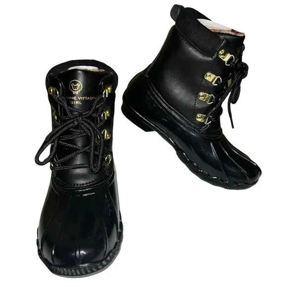 NWT | SIZE 4 YOUTH | Adrienne Vittadini Youth Girls Gavin Duck Boots Black