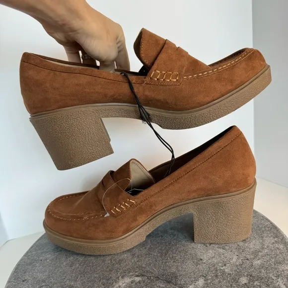NWT Torrid Brown Suede Leather Heeled Loafers Shoes 13