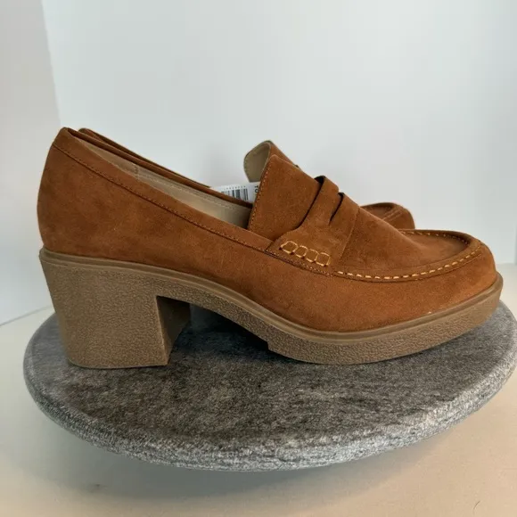 NWT Torrid Brown Suede Leather Heeled Loafers Shoes 13