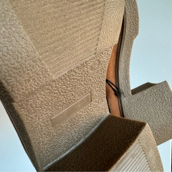 NWT Torrid Brown Suede Leather Heeled Loafers Shoes 13