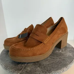 NWT Torrid Brown Suede Leather Heeled Loafers Shoes 13