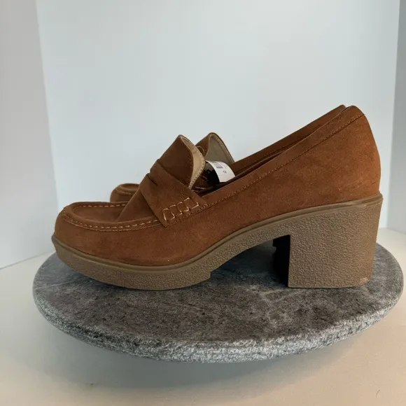 NWT Torrid Brown Suede Leather Heeled Loafers Shoes 13