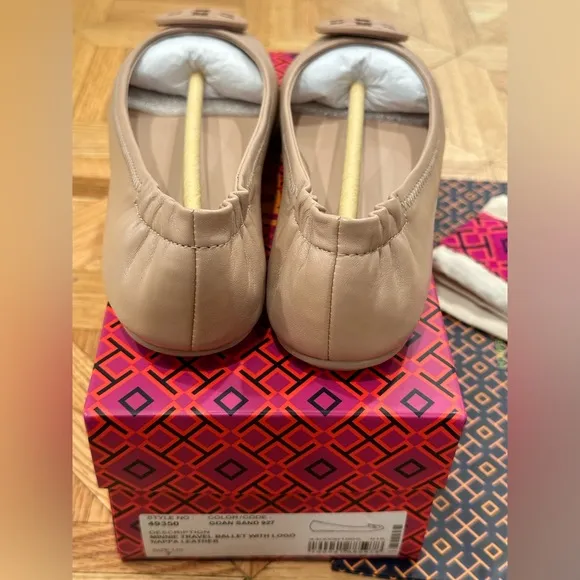 NWT Tory Burch Minnie Travel Flats in Goan Sand