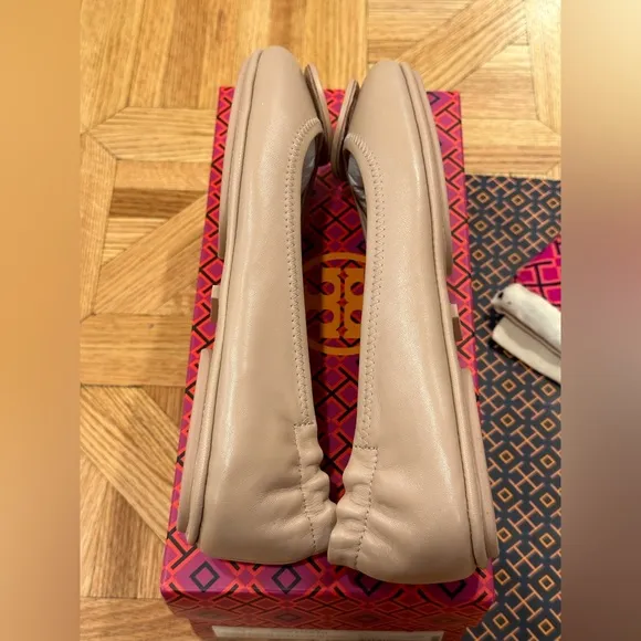 NWT Tory Burch Minnie Travel Flats in Goan Sand