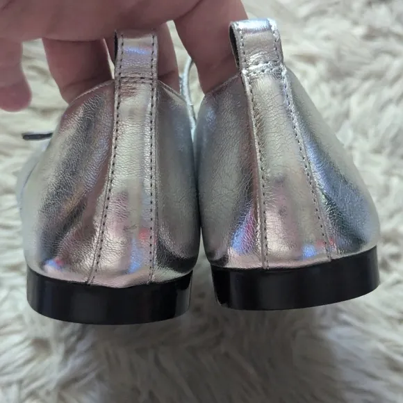 NWT Vagabond Delia Mary Jane Flats in Silver