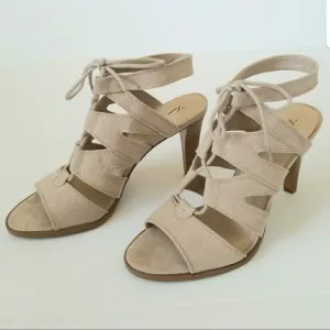 NWT Vera Wang Lace Up Sexy Sandal