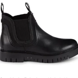 Pajar Canada Black Smooth leather Chelsea boots with elastic side panels size 10