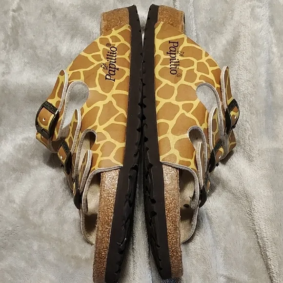 Papillio Giraffe Print Sandals size 36/5-5.5