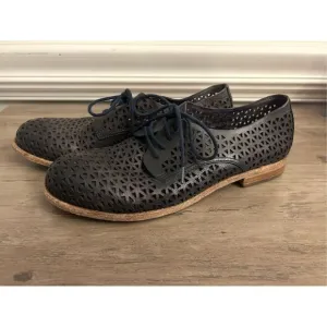 Patricia Nash Sofia Perforated Oxford Flats sz 8.5 Italian Preppy Work