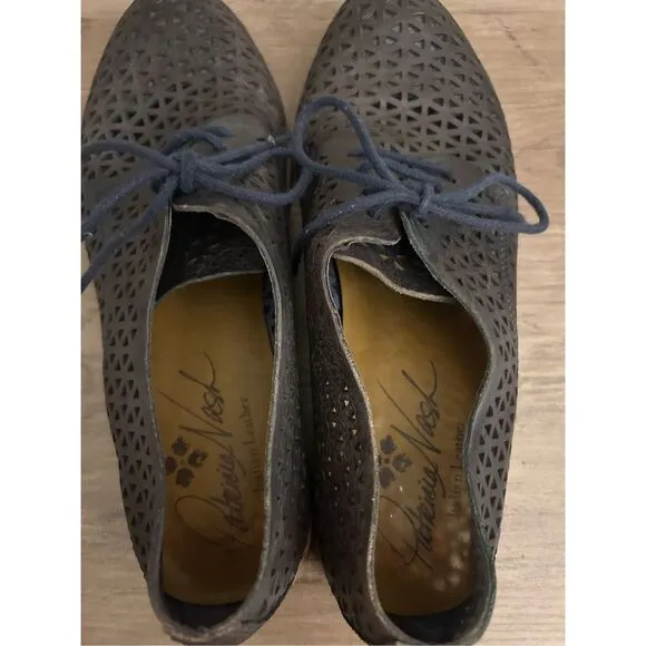 Patricia Nash Sofia Perforated Oxford Flats sz 8.5 Italian Preppy Work