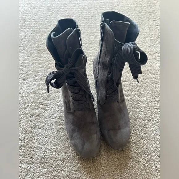 Paul Green Tracy Gray Suede Victorian Style Lace Up Boots