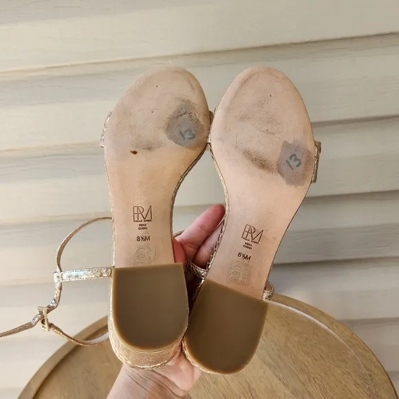 Pelle Moda sandals size 8.5