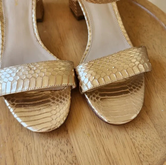 Pelle Moda sandals size 8.5
