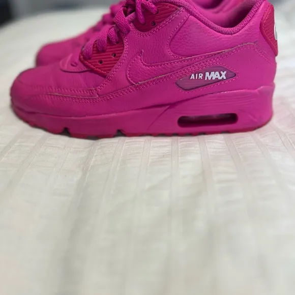 Pink Air Max 90’s Sneakers Vibrant Athletic Style (youth size 4)
