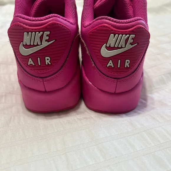 Pink Air Max 90’s Sneakers Vibrant Athletic Style (youth size 4)