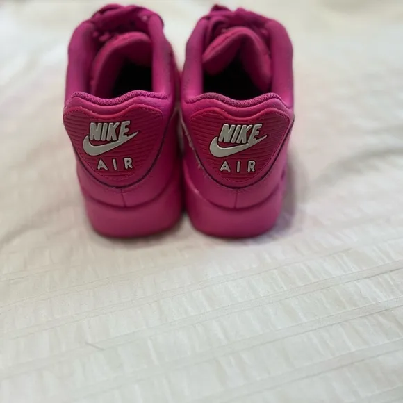 Pink Air Max 90’s Sneakers Vibrant Athletic Style (youth size 4)