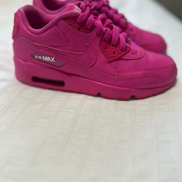 Pink Air Max 90’s Sneakers Vibrant Athletic Style (youth size 4)