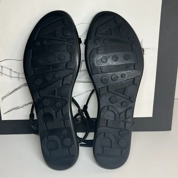Prada Vernice Black Patent Leather T Strap Flat Sandals Women’s Size 38 US 8